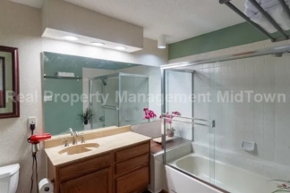 Charming 1-Bedroom, 1-Bathroom Apartment in Arlington, TX
