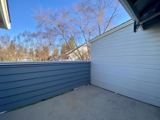 Modern 2BR Condo with Vaulted Ceilings & Amenities