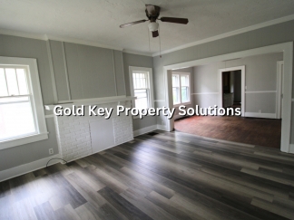 Spacious 3 BR 1 BA House with Dining Room and Fenced Backyard. (SECTION 8 APPROVED)