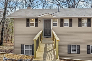 4-Bedroom 2.5-Bathroom Townhouse located in Bentonville, AR ** MOVE IN SPECIAL!!!!**