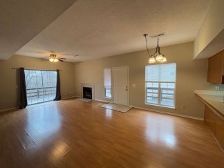 4-Bedroom 2.5-Bathroom Townhouse located in Bentonville, AR ** MOVE IN SPECIAL!!!!**