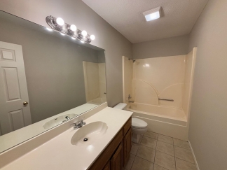 4-Bedroom 2.5-Bathroom Townhouse located in Bentonville, AR ** MOVE IN SPECIAL!!!!**