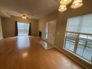 3-Bedroom 2.5-Bathroom Townhouse located in Bentonville, AR ** MOVE IN SPECIAL!!!!**