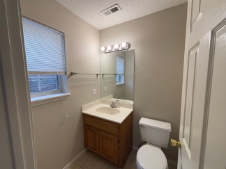 3-Bedroom 2.5-Bathroom Townhouse located in Bentonville, AR ** MOVE IN SPECIAL!!!!**