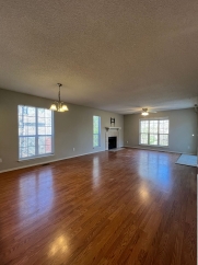 3-Bedroom 2.5-Bathroom Townhouse located in Bentonville, AR ** MOVE IN SPECIAL!!!!**