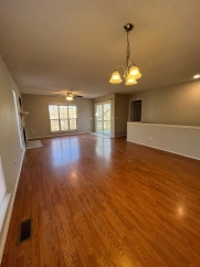 3-Bedroom 2.5-Bathroom Townhouse located in Bentonville, AR ** MOVE IN SPECIAL!!!!**