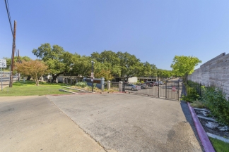 2215 Post Road #1094 - R15 - No Signs - AW+ - Blue Team