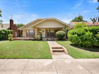 Recently Renovated Fort Worth Charmer