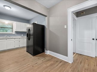 Recently Renovated Fort Worth Charmer