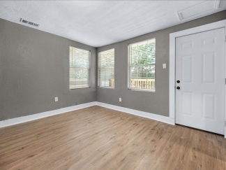 Recently Renovated Fort Worth Charmer