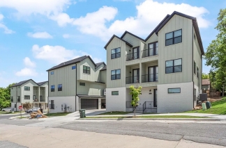 Campus Edge Townhomes~ Brand NEW -5 MIN WALK TO CAMPUS! 3 BED 3 BATH- FAYETTEVILLE AR