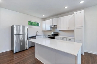 Campus Edge Townhomes~ Brand NEW -5 MIN WALK TO CAMPUS! 3 BED 3 BATH- FAYETTEVILLE AR