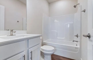 Campus Edge Townhomes~ Brand NEW -5 MIN WALK TO CAMPUS! 3 BED 3 BATH- FAYETTEVILLE AR