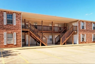2 Bedroom Apartment for Lease - 1 Mile from University of Arkansas Campus-