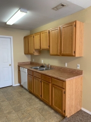 2 Bedroom Apartment for Lease - 1 Mile from University of Arkansas Campus-