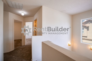 ******Just Reduced!  SPRING SPECIAL! $300 OFF RENT!*******