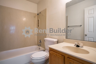 ******Just Reduced!  SPRING SPECIAL! $300 OFF RENT!*******
