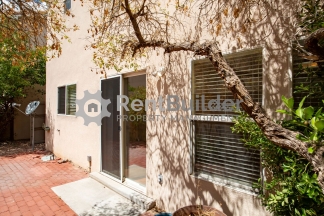 ******Just Reduced!  SPRING SPECIAL! $300 OFF RENT!*******