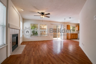 ******Just Reduced!  SPRING SPECIAL! $300 OFF RENT!*******