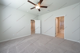Spacious 3 Bed, 2 Bath in Prime Location — 1605 Sqft