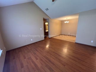 READY FOR YOU! 3 bed 2 bath duplex in GREAT location!