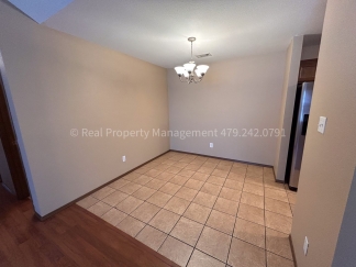 READY FOR YOU! 3 bed 2 bath duplex in GREAT location!