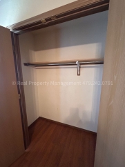 READY FOR YOU! 3 bed 2 bath duplex in GREAT location!