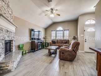 Stylishly Updated 3-Bedroom Home with Modern Touches & Prime Location!