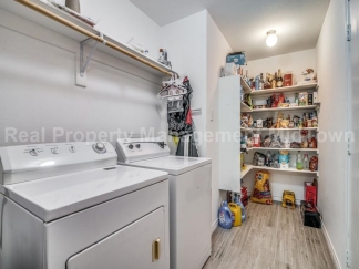 Stylishly Updated 3-Bedroom Home with Modern Touches & Prime Location!