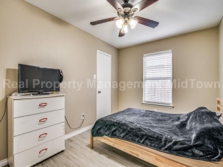 Stylishly Updated 3-Bedroom Home with Modern Touches & Prime Location!