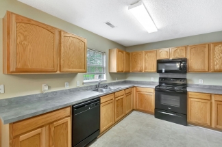 SPACIOUS HOME IN CUL-DE-SAC