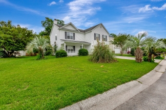 SPACIOUS HOME IN CUL-DE-SAC