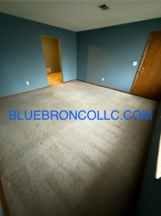 Spacious 1-Bedroom Apartment in Blue Springs – First Floor Unit with Off-Street Parking