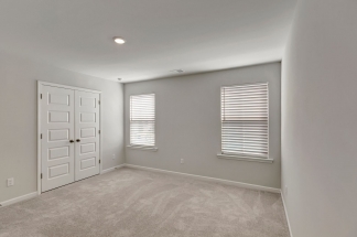 Resort-Style Living with Top Amenities – Pool, Dog Park & More!