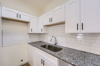 Luxury Living in the Heart of Atlanta – 3-Story Townhome Work, Play & Ride