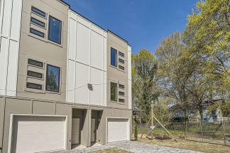 Luxury Living in the Heart of Atlanta – 3-Story Townhome Work, Play & Ride
