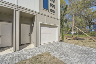 Luxury Living in the Heart of Atlanta – 3-Story Townhome Work, Play & Ride