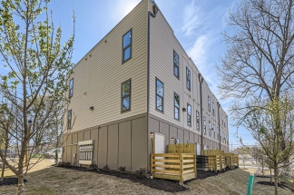 Luxury Living in the Heart of Atlanta – 3-Story Townhome Work, Play & Ride