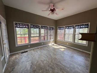 BEAUTIFUL 3 Bedroom 2 Bath Home in Bella Vista