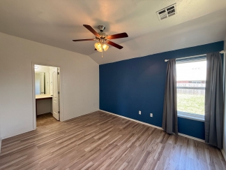 ***SUMMER SPECIAL $500 off the first month's rent!! *** Charming 3-Bedroom Home in Cedar Point HOA Community – Perfect for Outdoor Living and Family Comfort!