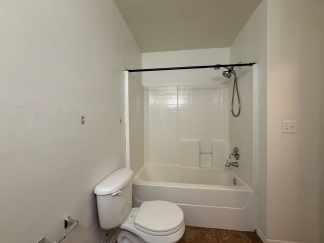***SUMMER SPECIAL $500 off the first month's rent!! *** Charming 3-Bedroom Home in Cedar Point HOA Community – Perfect for Outdoor Living and Family Comfort!