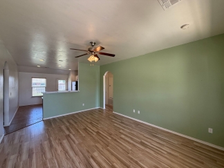 ***SUMMER SPECIAL $500 off the first month's rent!! *** Charming 3-Bedroom Home in Cedar Point HOA Community – Perfect for Outdoor Living and Family Comfort!