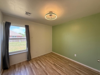 ***SUMMER SPECIAL 50% off the first month's rent!! *** Charming 3-Bedroom Home in Cedar Point HOA Community – Perfect for Outdoor Living and Family Comfort!