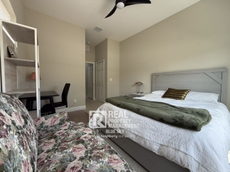 Fully Furnished 4BR/3BA Townhome in Gated Wesley Chapel Community
