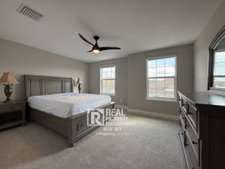 Fully Furnished 4BR/3BA Townhome in Gated Wesley Chapel Community