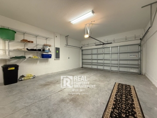 Fully Furnished 4BR/3BA Townhome in Gated Wesley Chapel Community
