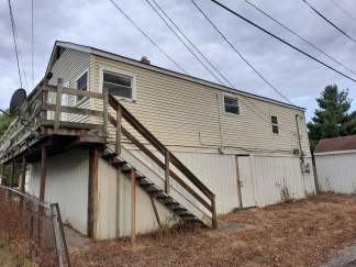1 BR 1 BA APT with Water/Sewer Included (SECTION 8 APPROVED)