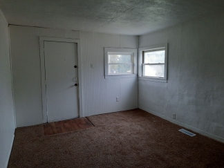 1 BR 1 BA APT with Water/Sewer Included (SECTION 8 APPROVED)