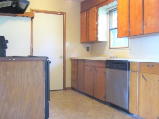 Lovely 3 Bed Home In Convenient Location!!!