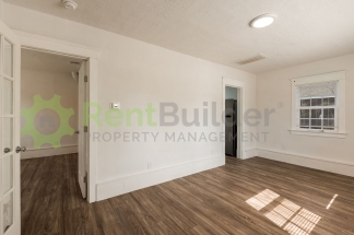 PERFECT HOME FOR STUDENTS OR PROFESSORS IN THE UNM AREA!!
